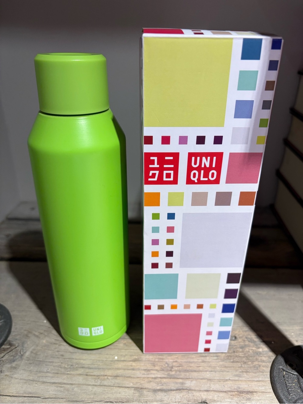 Uniqlo Bright Lime Green Stainless Water Bottle / Limited edition / new